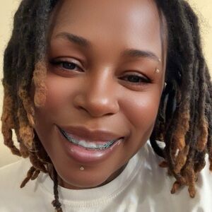 Meet your Posher, Peach